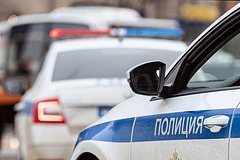 Самокатчик обстрелял черный Mercedes в российском городе